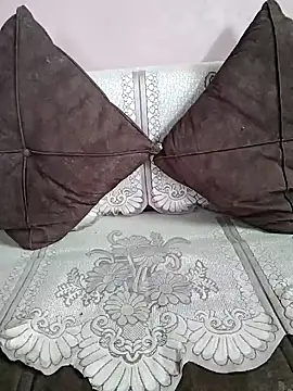 milf-kaira online show from December 10, 2024, 7:26 am