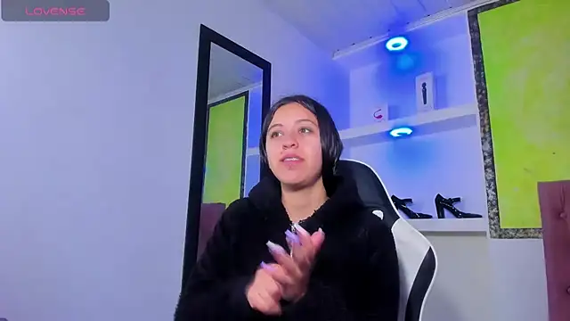 zoe connor19 online show from November 8, 2025, 7:12 pm