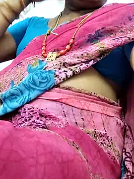 Snapshot of Tamilrojanew chatting on November 3, 2025, 7:09 am Tamilrojanew online show from November 3, 2025, 7:09 am