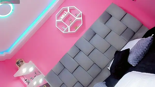 Shanelengel online show from January 11, 2025, 8:43 am