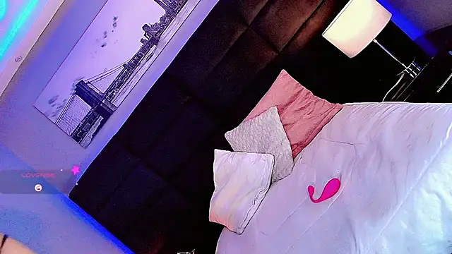 Shanelengel online show from March 18, 2025, 8:59 pm