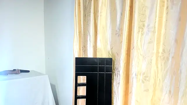 Little aphrodite online show from April 19, 2026, 3:39 am