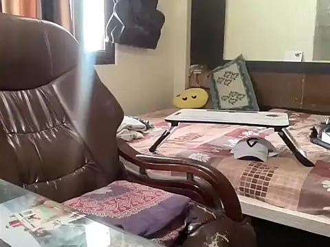 Snapshot of yourhero3466 chatting on March 30, 2026, 9:43 am yourhero3466 online show from March 30, 2026, 9:43 am