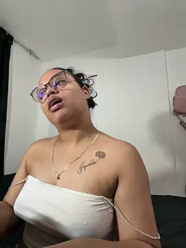 Snapshot of angela_angels_ chatting on April 28, 2026, 2:27 am angela angels online show from April 28, 2026, 2:27 am