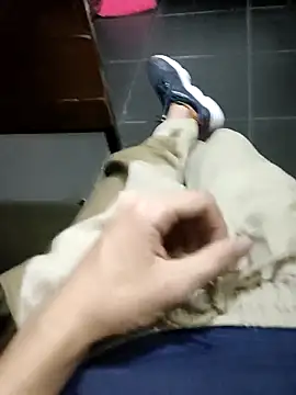 Juliano69xv online show from October 16, 2025, 11:39 pm