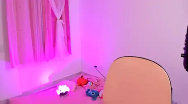 p3ach1 online show from December 3, 2024, 7:32 am