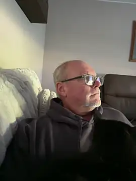 Snapshot of wildrocket02 chatting on May 8, 2026, 12:43 pm wildrocket02 online show from May 8, 2026, 12:43 pm