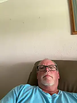 Snapshot of wildrocket02 chatting on May 9, 2026, 3:17 pm wildrocket02 online show from May 9, 2026, 3:17 pm