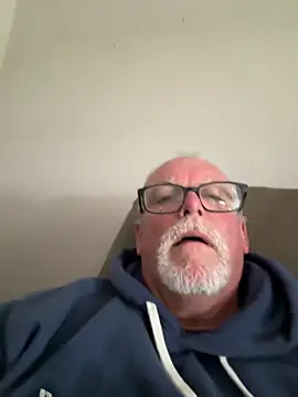 Snapshot of wildrocket02 chatting on May 21, 2026, 2:57 pm wildrocket02 online show from May 21, 2026, 2:57 pm