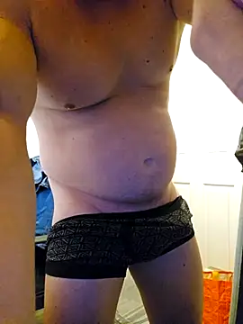 Snapshot of massivemax chatting on November 27, 2025, 10:28 am massivemax online show from November 27, 2025, 10:28 am