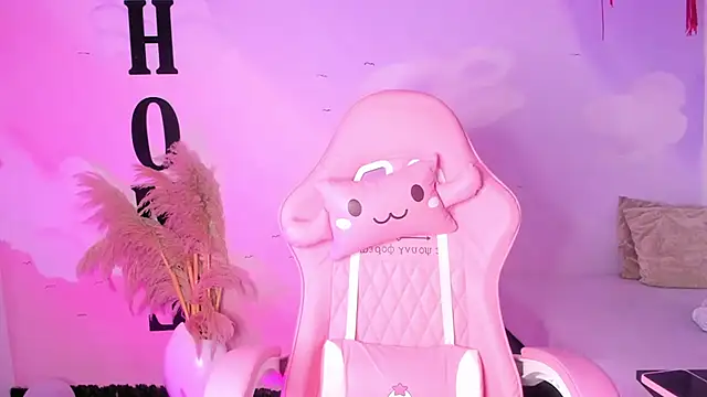 carolayrosse online show from February 22, 2025, 12:38 am