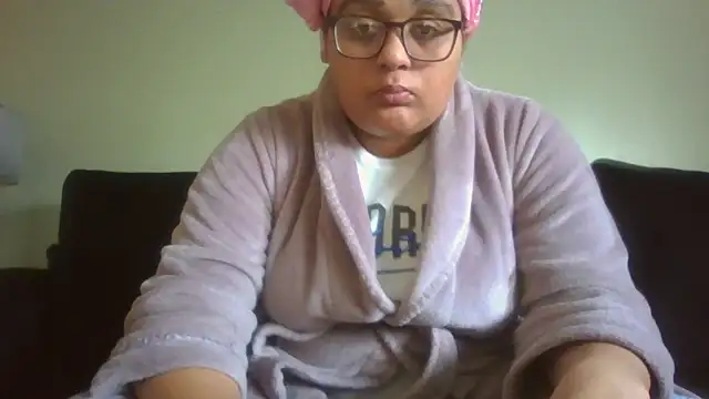 vanilla chocolate23 online show from February 16, 2025, 9:59 am