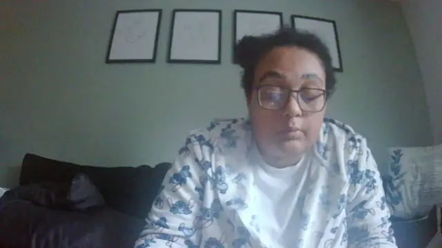 vanilla chocolate23 online show from February 19, 2026, 8:54 am