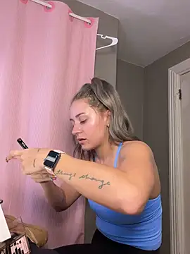 lexybabyxo online show from April 20, 2026, 11:24 am