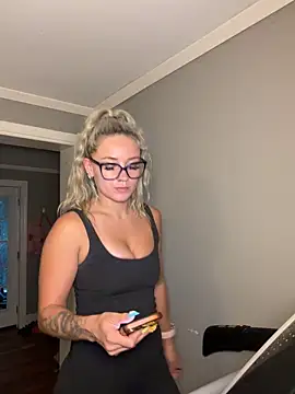 lexybabyxo online show from June 29, 2026, 9:48 am