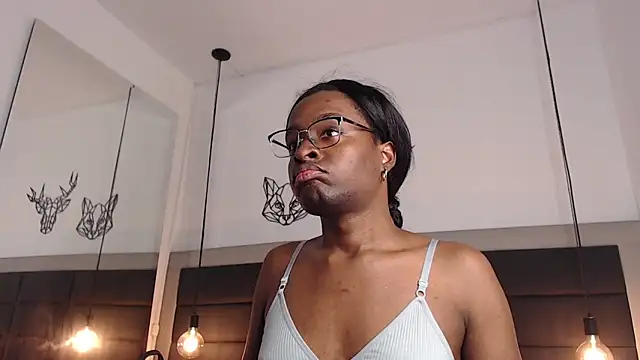 candy lovee69 online show from June 19, 2026, 6:45 pm