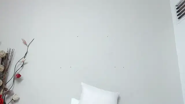 Nicol Love0 online show from January 31, 2025, 9:59 pm