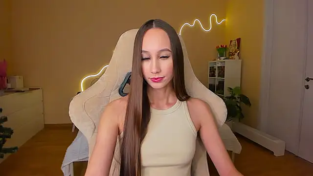 Snapshot of your_emily_ chatting on March 4, 2025, 6:29 pm your emily online show from March 4, 2025, 6:29 pm