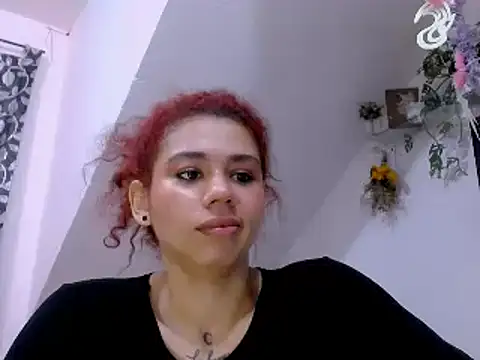 diamonmeli online show from March 19, 2025, 2:35 pm