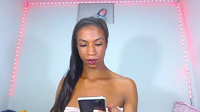 Snapshot of JessicaEbony chatting on January 21, 2025, 1:08 am JessicaEbony online show from January 21, 2025, 1:08 am