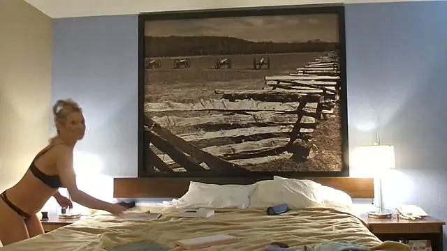 BluEyeGemini333 online show from January 28, 2025, 8:04 pm