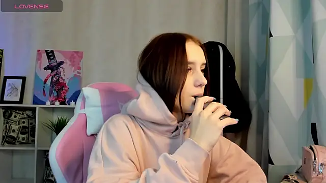 Snapshot of Tonya_Gray chatting on December 26, 2024, 10:31 pm Tonya Gray online show from December 26, 2024, 10:31 pm