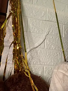 Snapshot of Sweety_008 chatting on February 4, 2025, 10:32 am Sweety 008 online show from February 4, 2025, 10:32 am