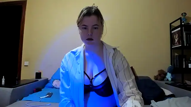 LillyDepp online show from February 13, 2026, 5:09 pm