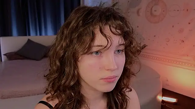 cherry lea online show from December 3, 2024, 12:49 pm