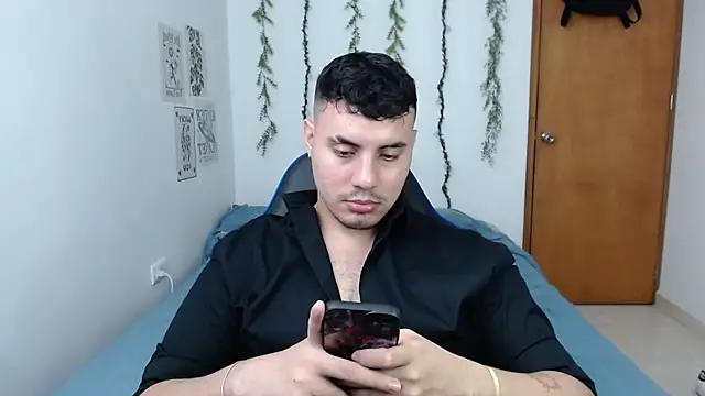 Donovanarmyy online show from November 21, 2025, 6:34 am