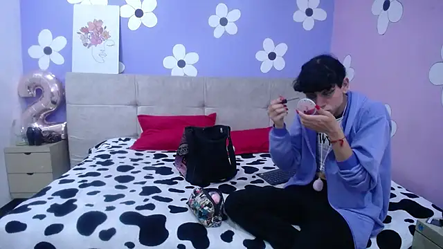 Eimyflorian online show from February 6, 2025, 12:05 pm