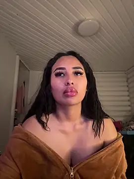 Snapshot of Anily_Lovely chatting on May 11, 2026, 1:11 am Anily Lovely online show from May 11, 2026, 1:11 am