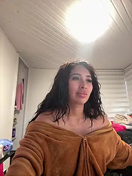 Snapshot of Anily_Lovely chatting on May 17, 2026, 10:17 pm Anily Lovely online show from May 17, 2026, 10:17 pm