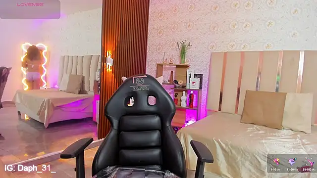 Daphnne tay online show from September 26, 2025, 3:21 am