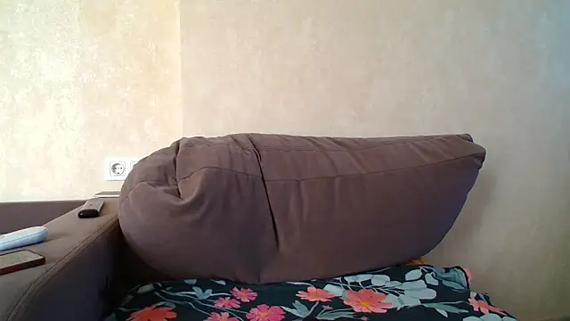 Brionia online show from April 22, 2026, 6:16 am