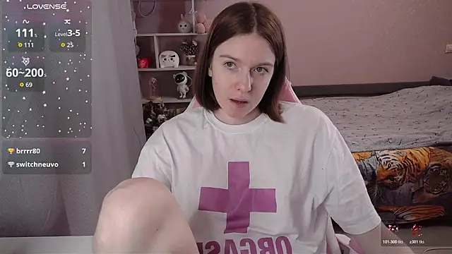 Snapshot of CassieJuice69 chatting on November 24, 2025, 6:18 pm CassieJuice69 online show from November 24, 2025, 6:18 pm