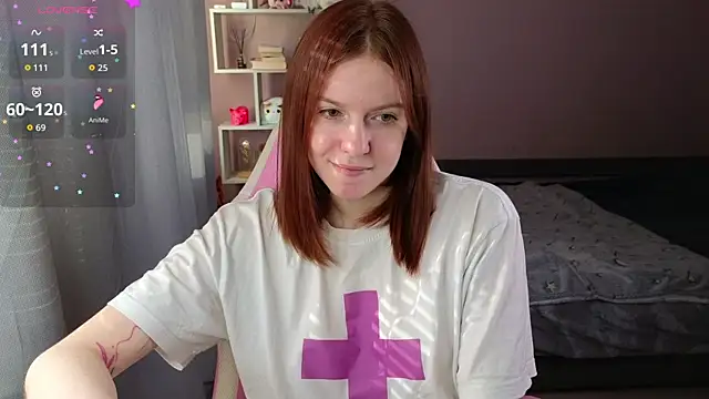 Snapshot of CassieJuice69 chatting on May 8, 2026, 2:11 pm CassieJuice69 online show from May 8, 2026, 2:11 pm