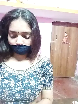 Cute-Simmi online show from January 18, 2025, 2:44 pm