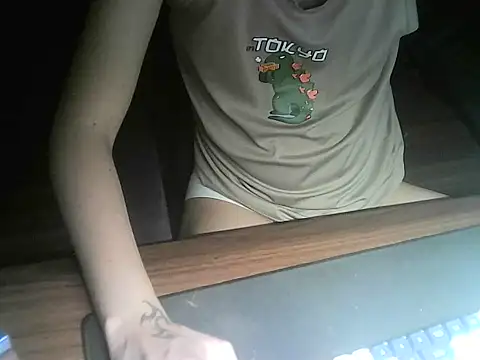 Snapshot of Ryan67533 chatting on April 15, 2026, 7:48 am Ryan67533 online show from April 15, 2026, 7:48 am