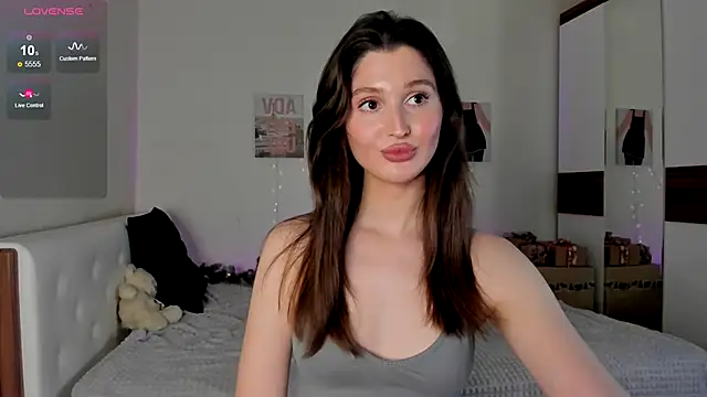 Snapshot of tender_babyy chatting on December 25, 2024, 2:23 pm tender babyy online show from December 25, 2024, 2:23 pm