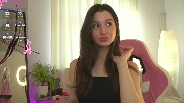 Snapshot of tender_babyy chatting on February 18, 2025, 7:32 am tender babyy online show from February 18, 2025, 7:32 am