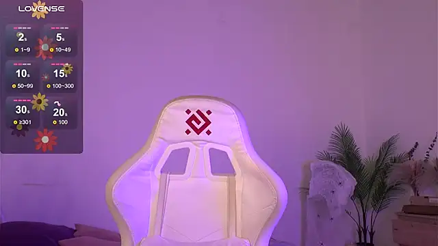 Snapshot of tender_babyy chatting on October 29, 2025, 1:24 pm tender babyy online show from October 29, 2025, 1:24 pm