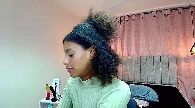 Zia Green online show from March 9, 2025, 8:18 am