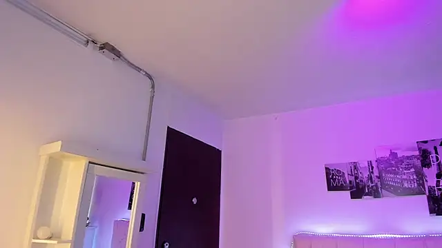 Amy Kiitty  online show from April 3, 2026, 1:09 pm