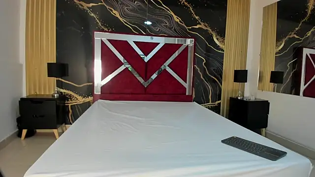 KarinaSimonz online show from December 14, 2025, 7:40 pm