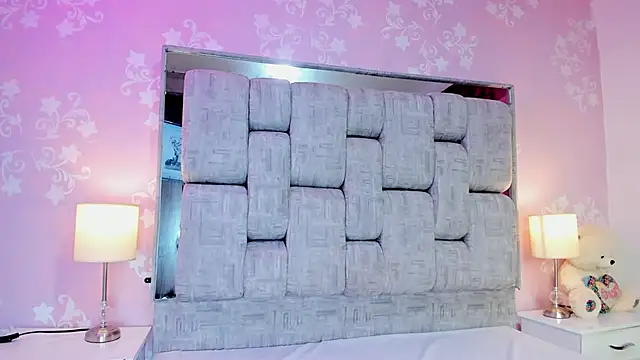 KarinaSimonz online show from March 6, 2026, 2:30 am