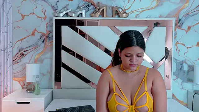 KarinaSimonz online show from June 6, 2026, 7:51 pm