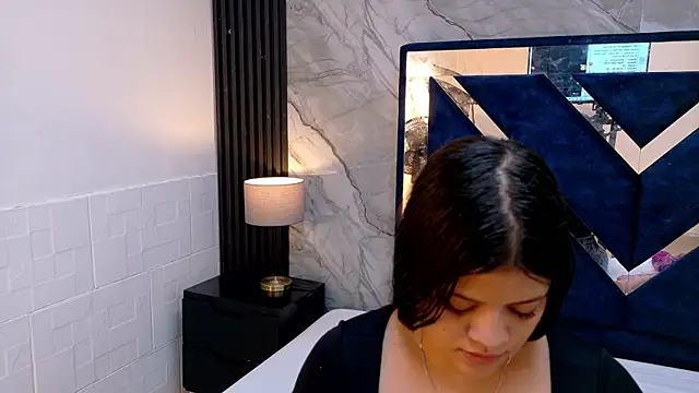 KarinaSimonz online show from June 12, 2026, 8:08 pm