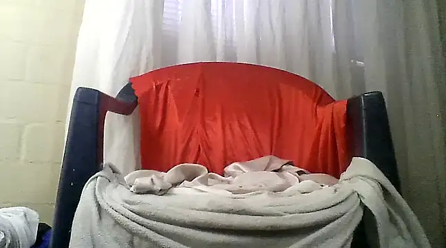 straichathot 08 online show from February 17, 2025, 10:36 pm