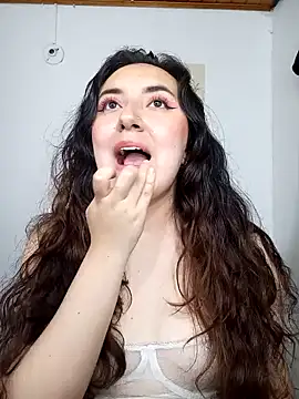 Emi chik online show from December 21, 2024, 3:03 am